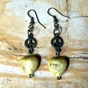 💛 Desert Jasper Natural Stone Heart Silver Peace Sign Earrings